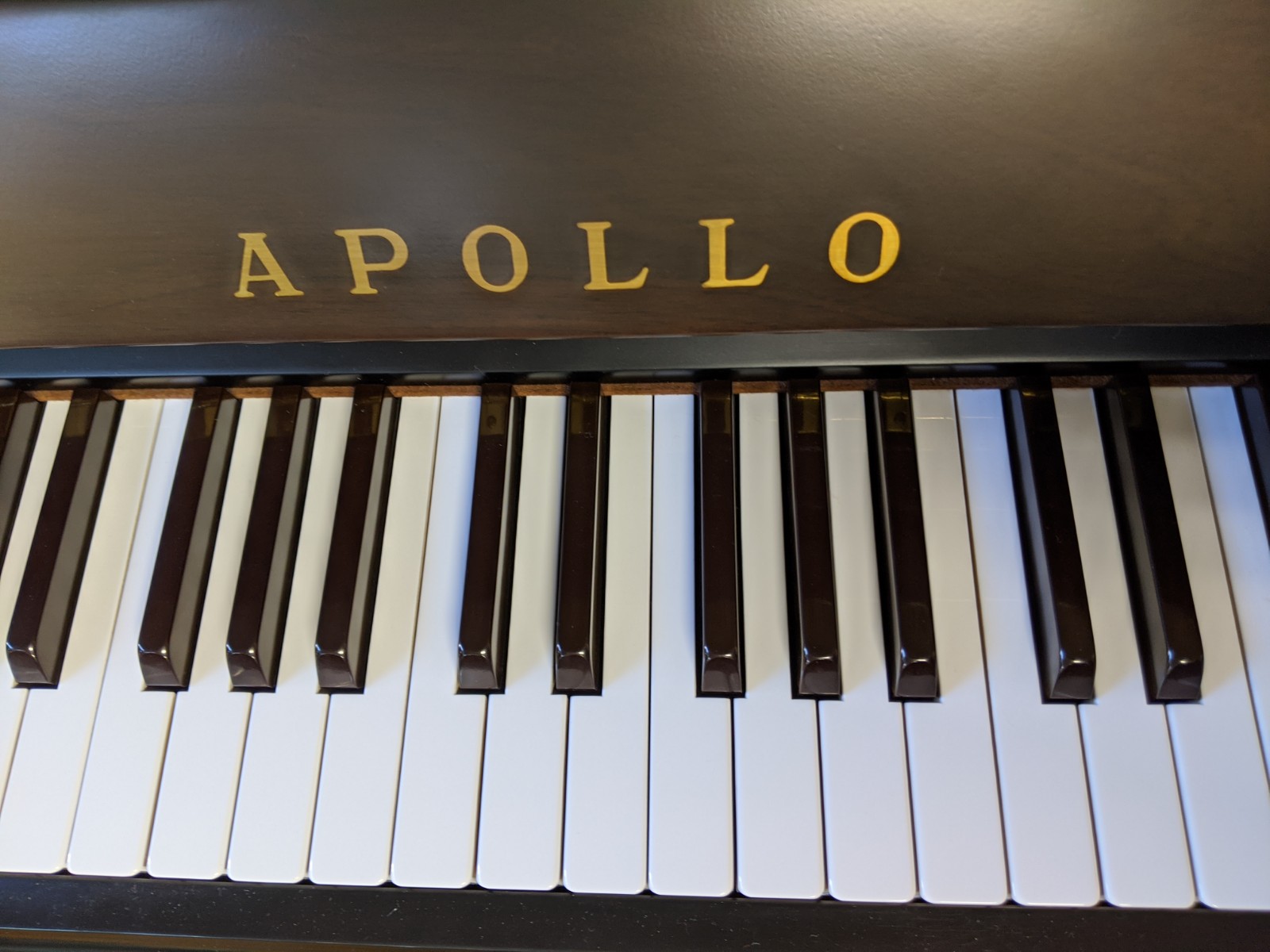 中古アップライトピアノ APOLLO（アポロ）RU-388W | 株式会社エルフラット