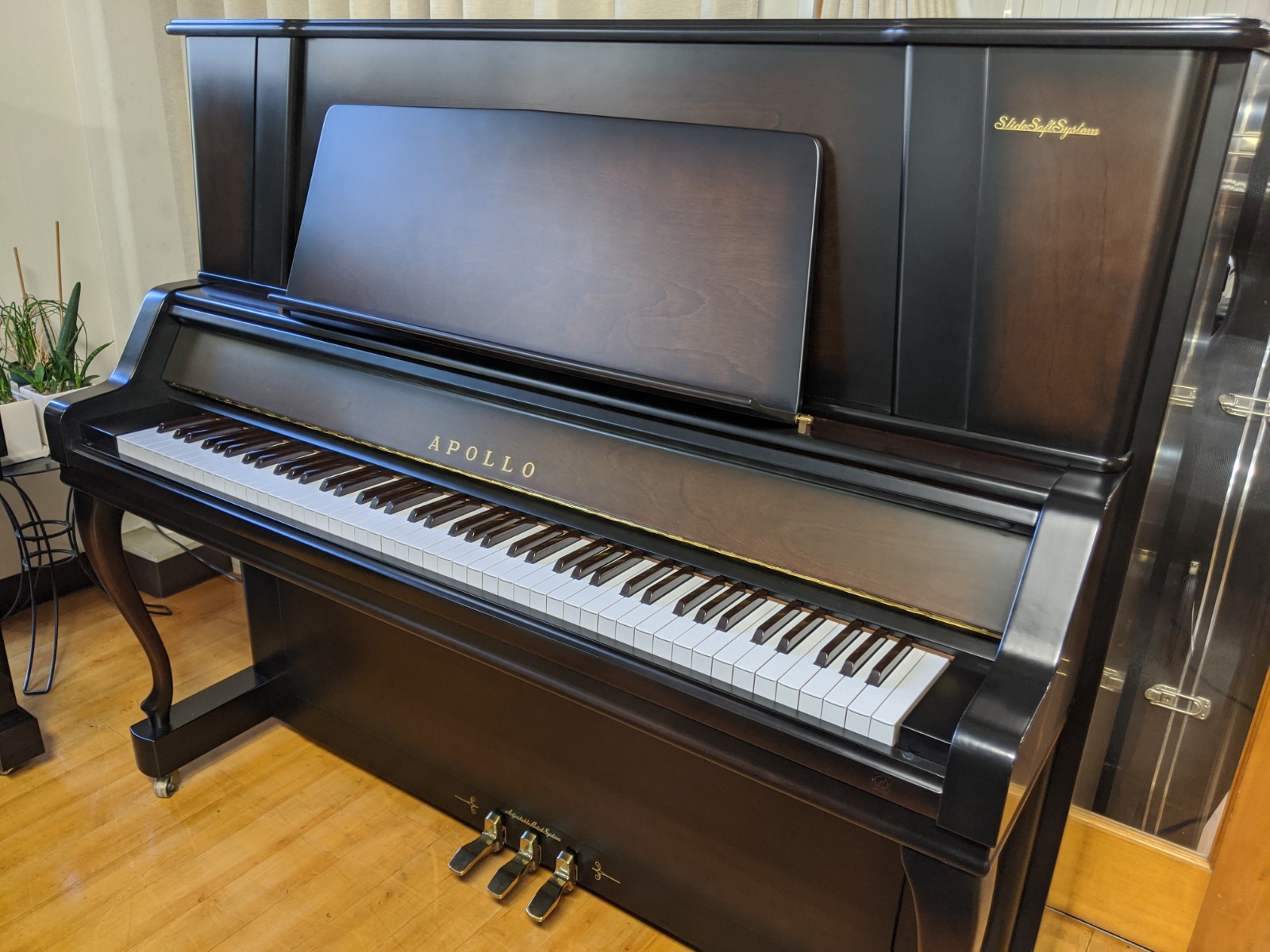 中古アップライトピアノ APOLLO（アポロ）RU-388W | 株式会社エルフラット