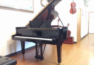 STEINWAY&SONS B211