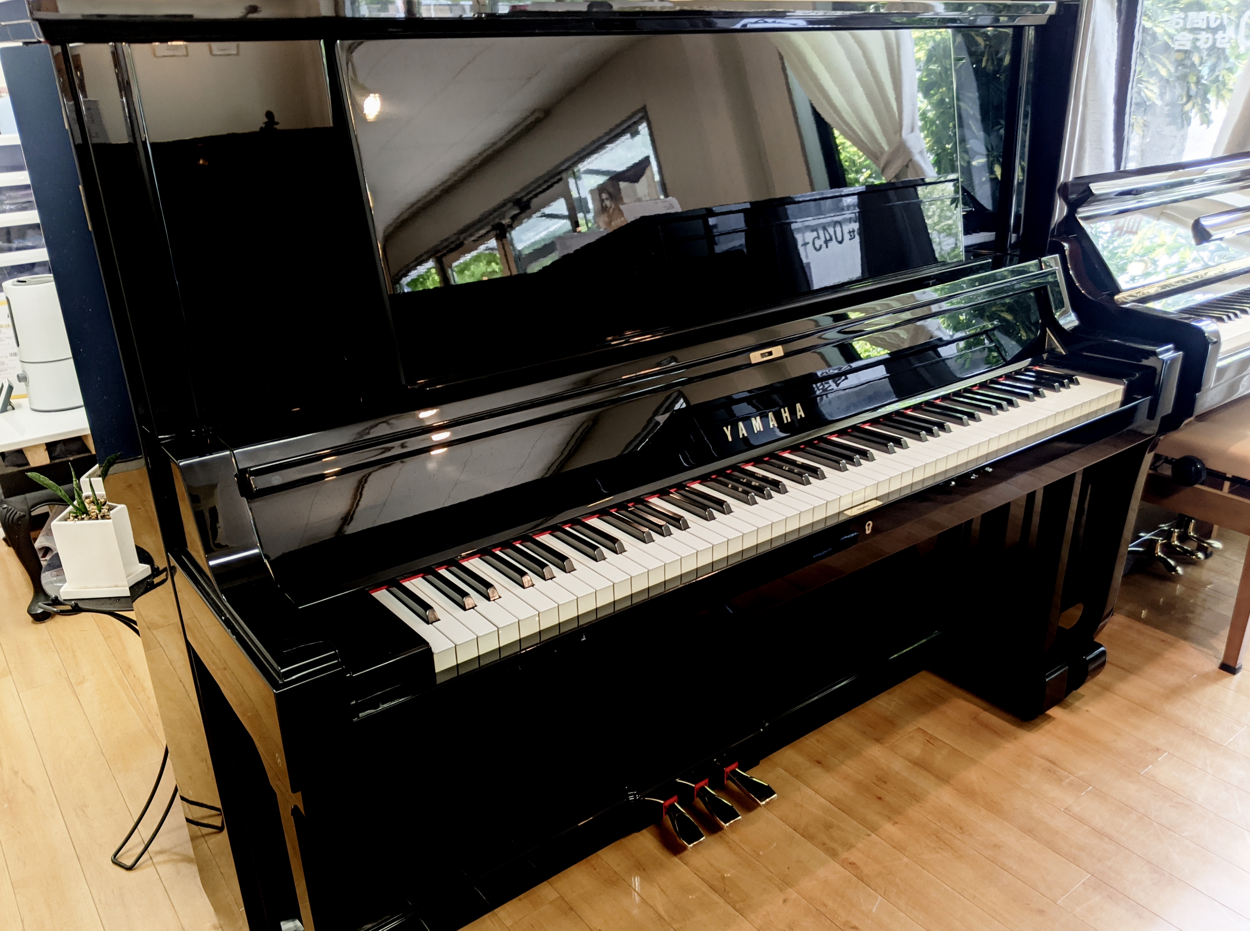 中古アップライトピアノ　YAMAHA（ヤマハ）YUA